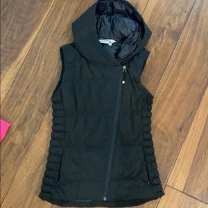 Athleta vest